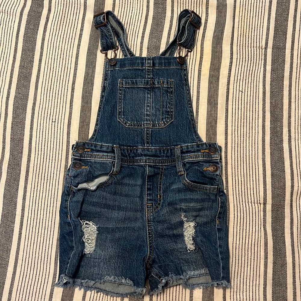 Cat & Jack girls short overalls size 6/6x